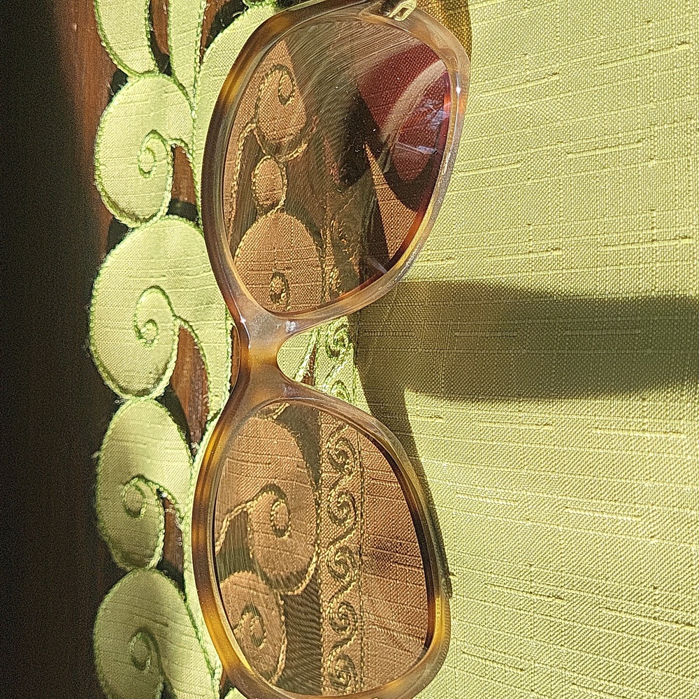 Tom Ford Sunglasses - Picture 2 of 6